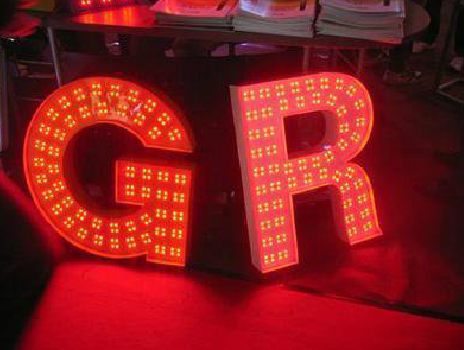 顺昌LED发光字有哪些优势？